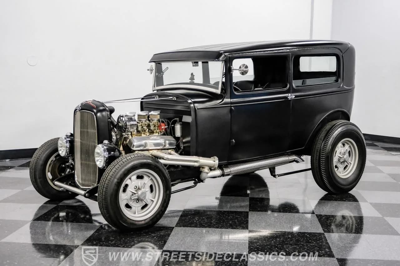 1931 Ford Model A Tudor Sedan Streetrod - Thumbnail 5