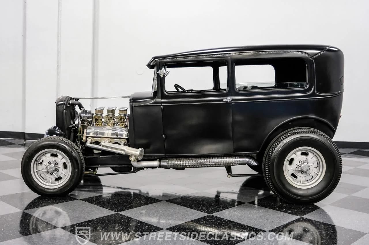1931 Ford Model A Tudor Sedan Streetrod - Thumbnail 6