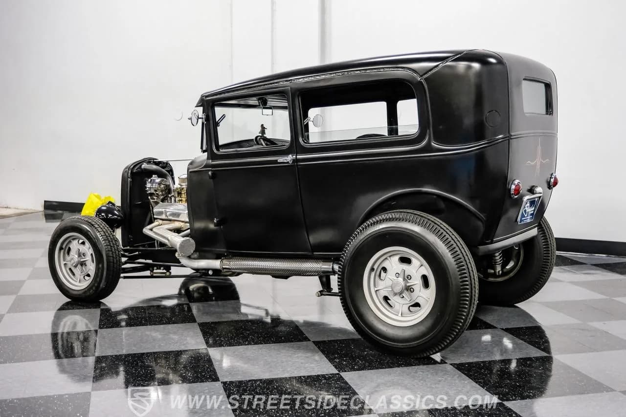 1931 Ford Model A Tudor Sedan Streetrod - Thumbnail 7
