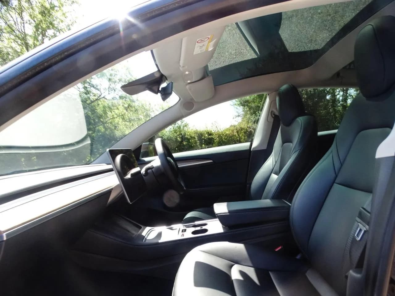 2023 Tesla Auto RWD 4dr - Thumbnail 3