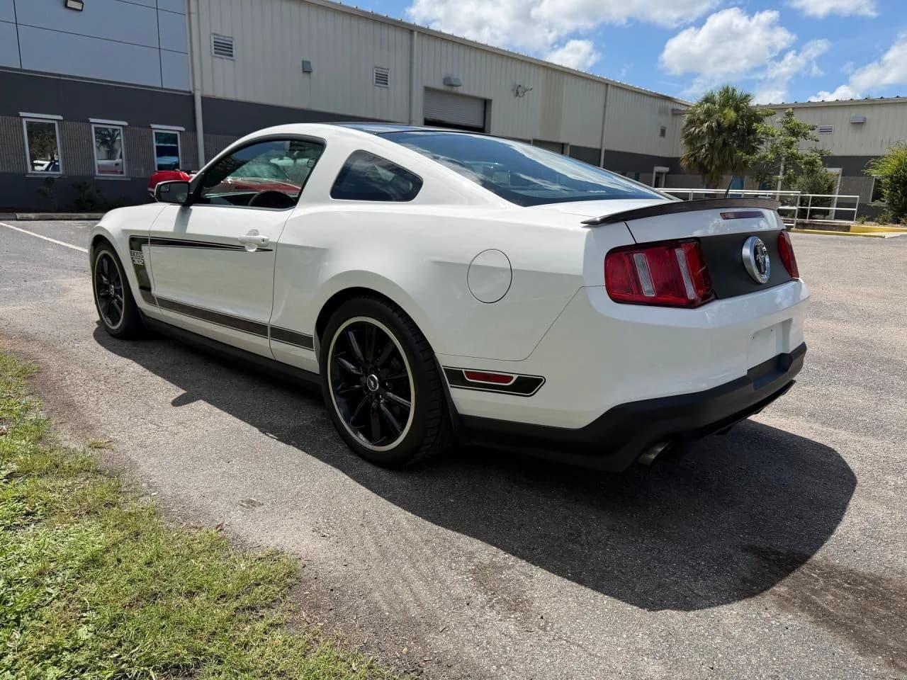 2012 Ford Mustang Boss 302 - Thumbnail 4