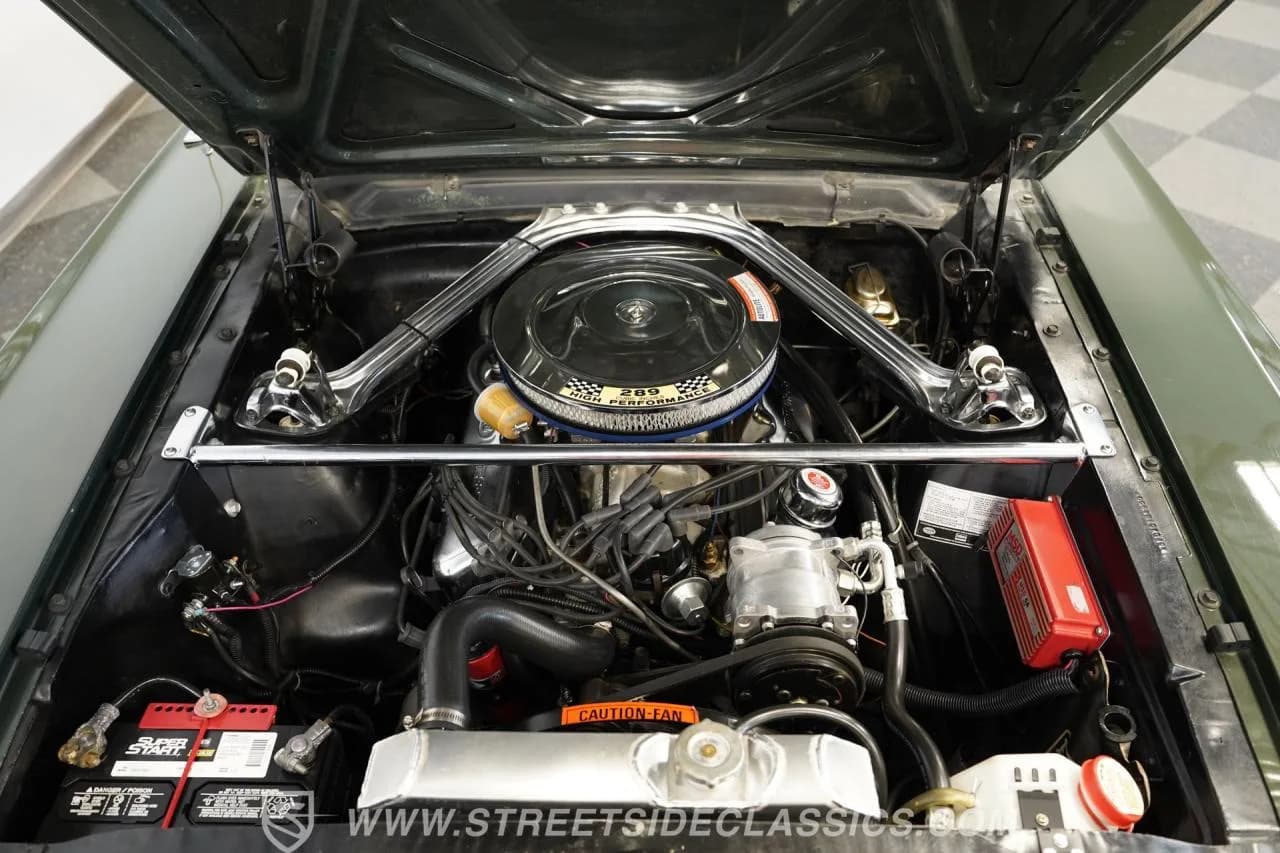 1965 Ford Mustang - Thumbnail 4