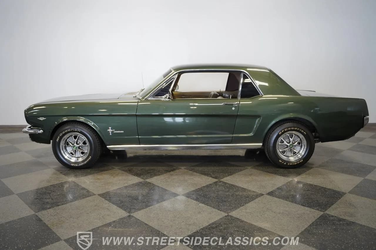 1965 Ford Mustang - Thumbnail 8