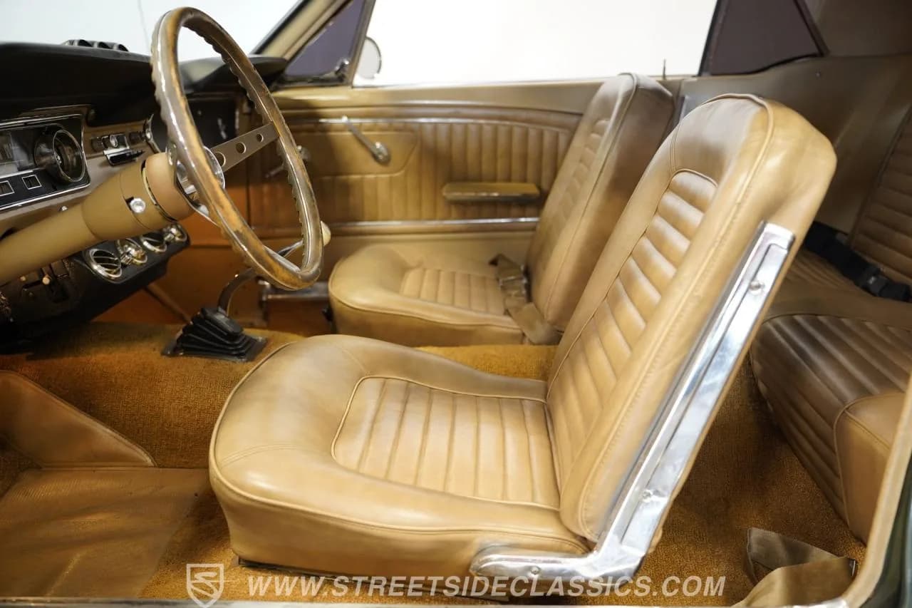 1965 Ford Mustang - Thumbnail 2