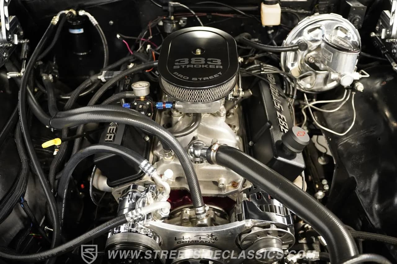 1966 Chevrolet Chevelle Malubu SS tribute restomod - Thumbnail 4