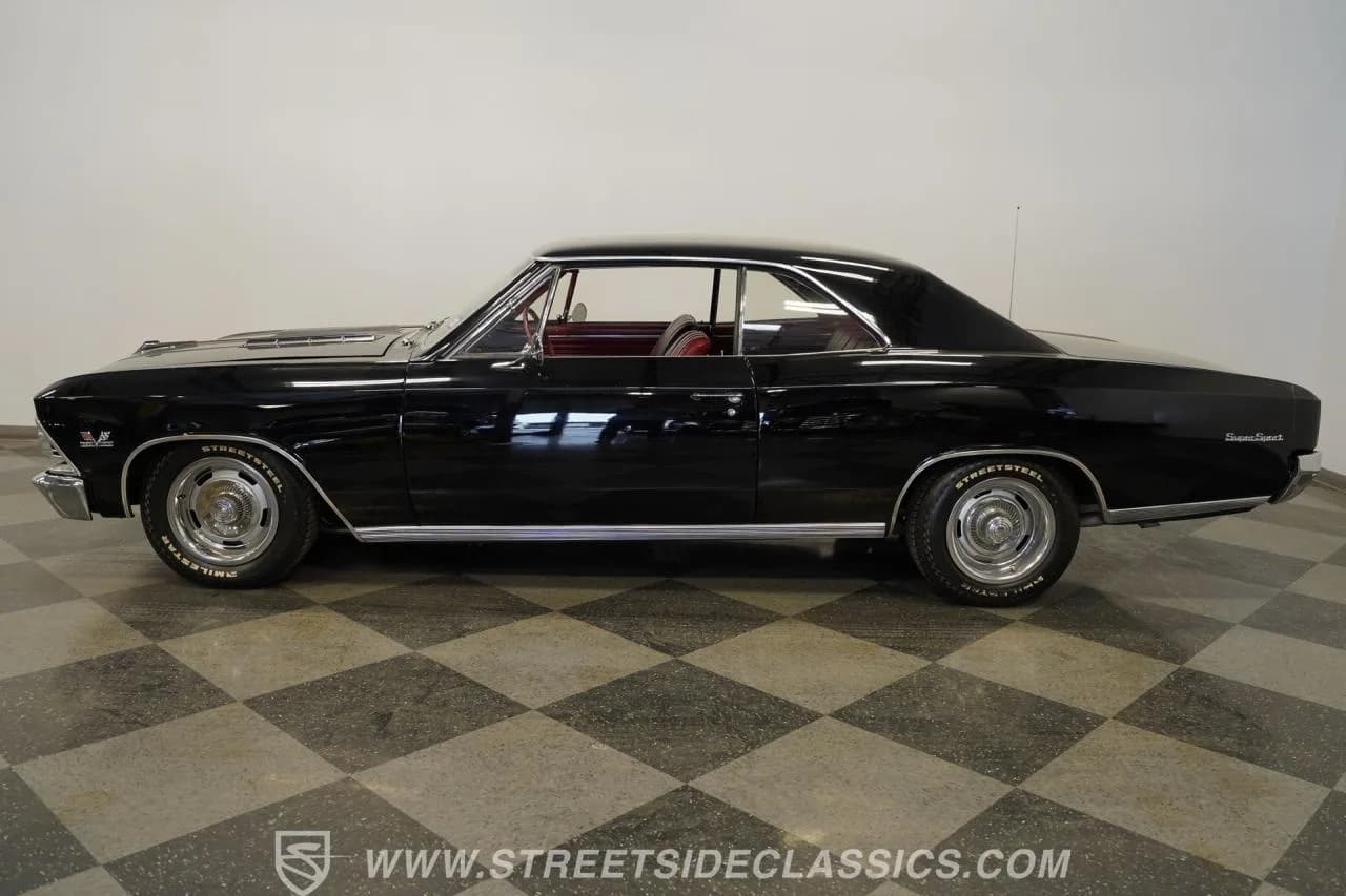 1966 Chevrolet Chevelle Malubu SS tribute restomod - Thumbnail 2