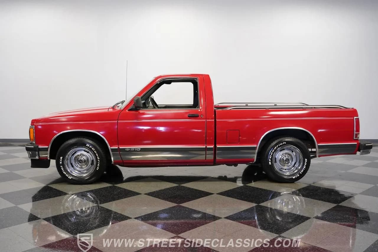 1991 Chevrolet S10 V8 Restomod - Thumbnail 8