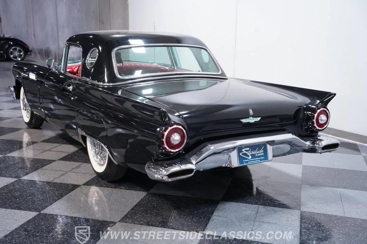 1957 Ford Thunderbird - Thumbnail 8
