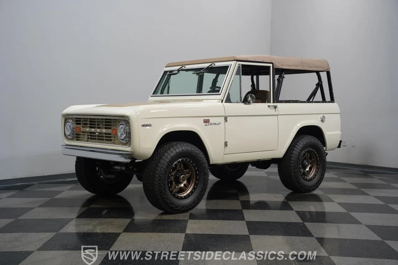 1967 Ford Bronco 4x4 Restomod - Thumbnail 6