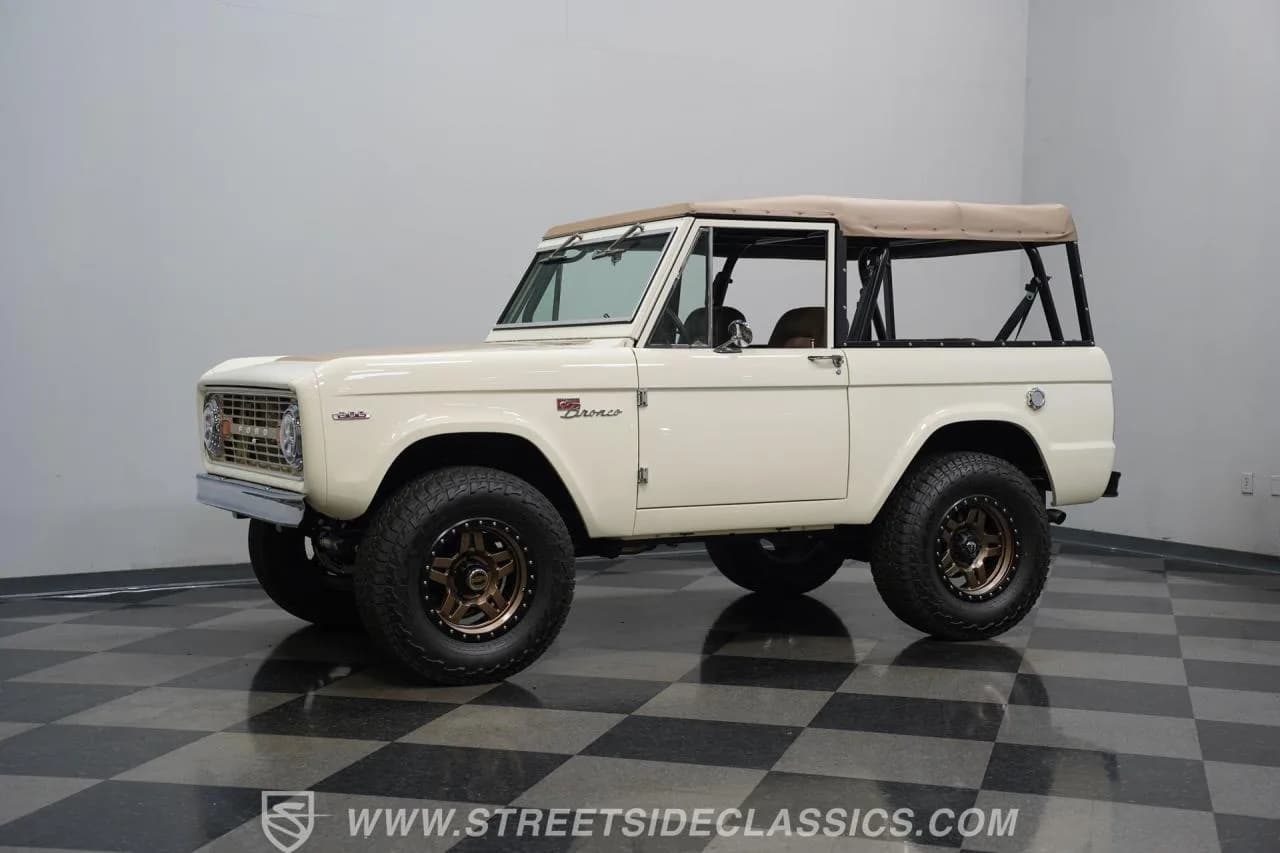 1967 Ford Bronco 4x4 Restomod - Thumbnail 7