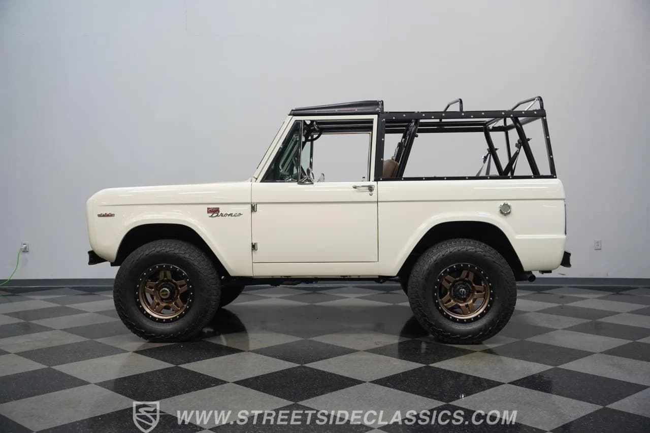 1967 Ford Bronco 4x4 Restomod - Thumbnail 8