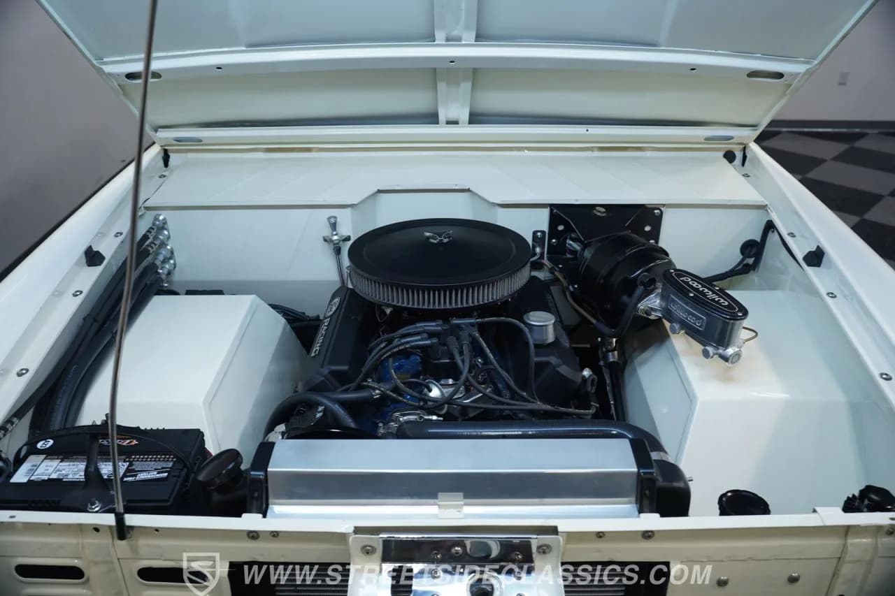 1967 Ford Bronco 4x4 Restomod - Thumbnail 3