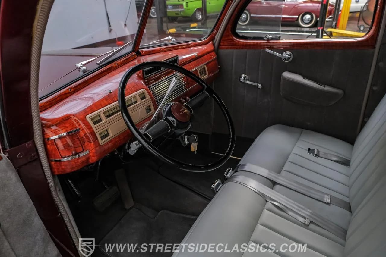 1940 Ford Coupe - Thumbnail 4