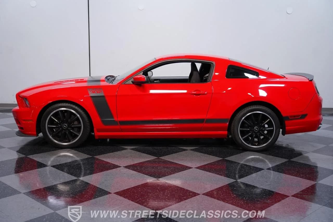 2013 Ford Mustang Boss 302 - Thumbnail 2