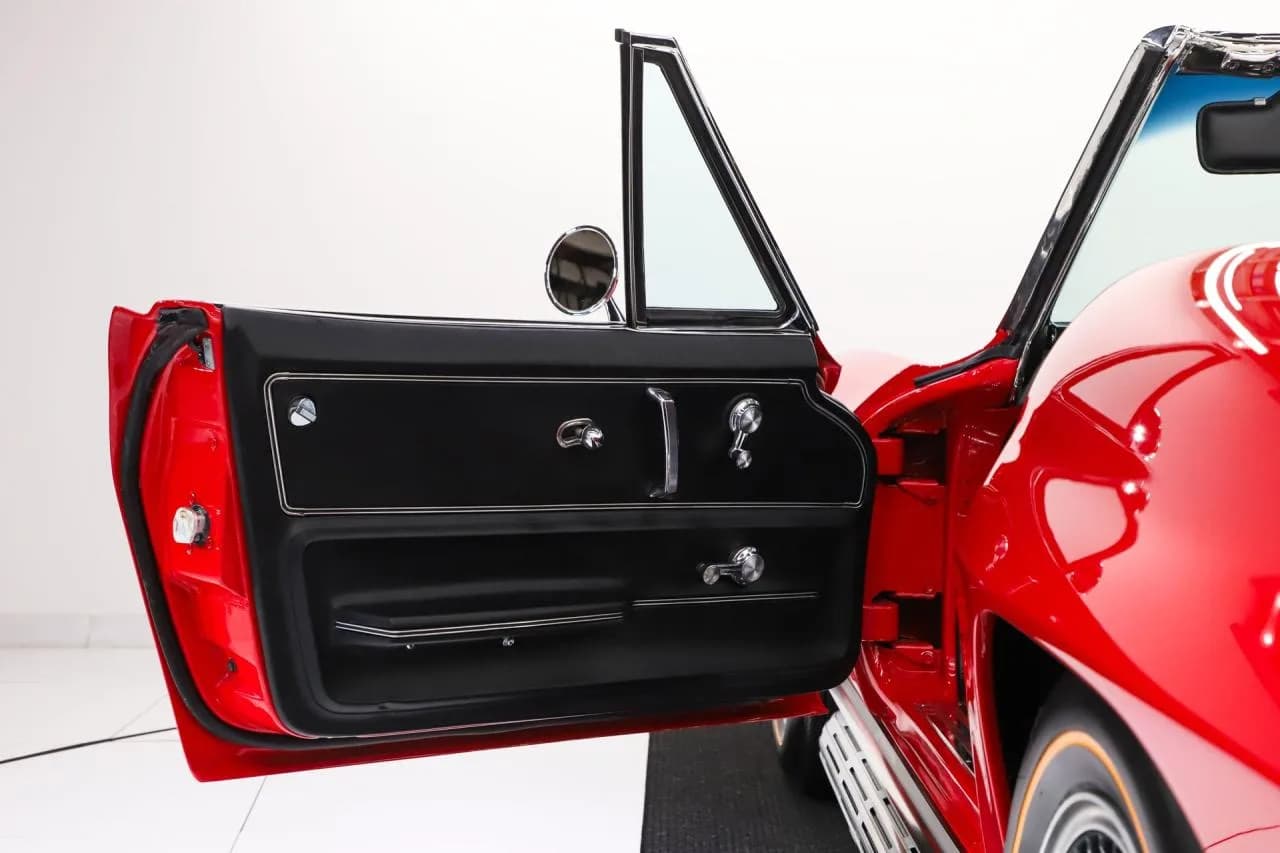 1966 Chevrolet Corvette - Thumbnail 8