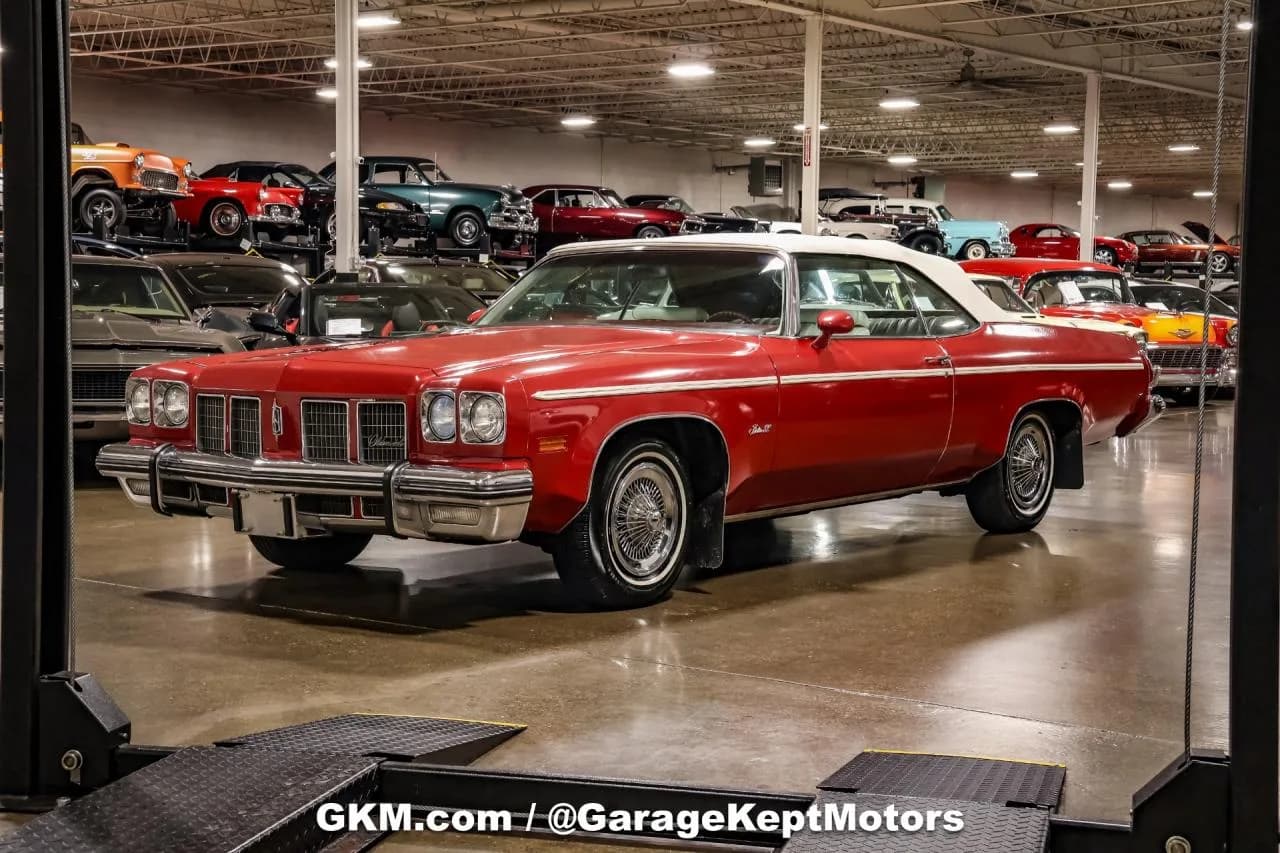 1975 Oldsmobile Delta 88 Royale - Thumbnail 4