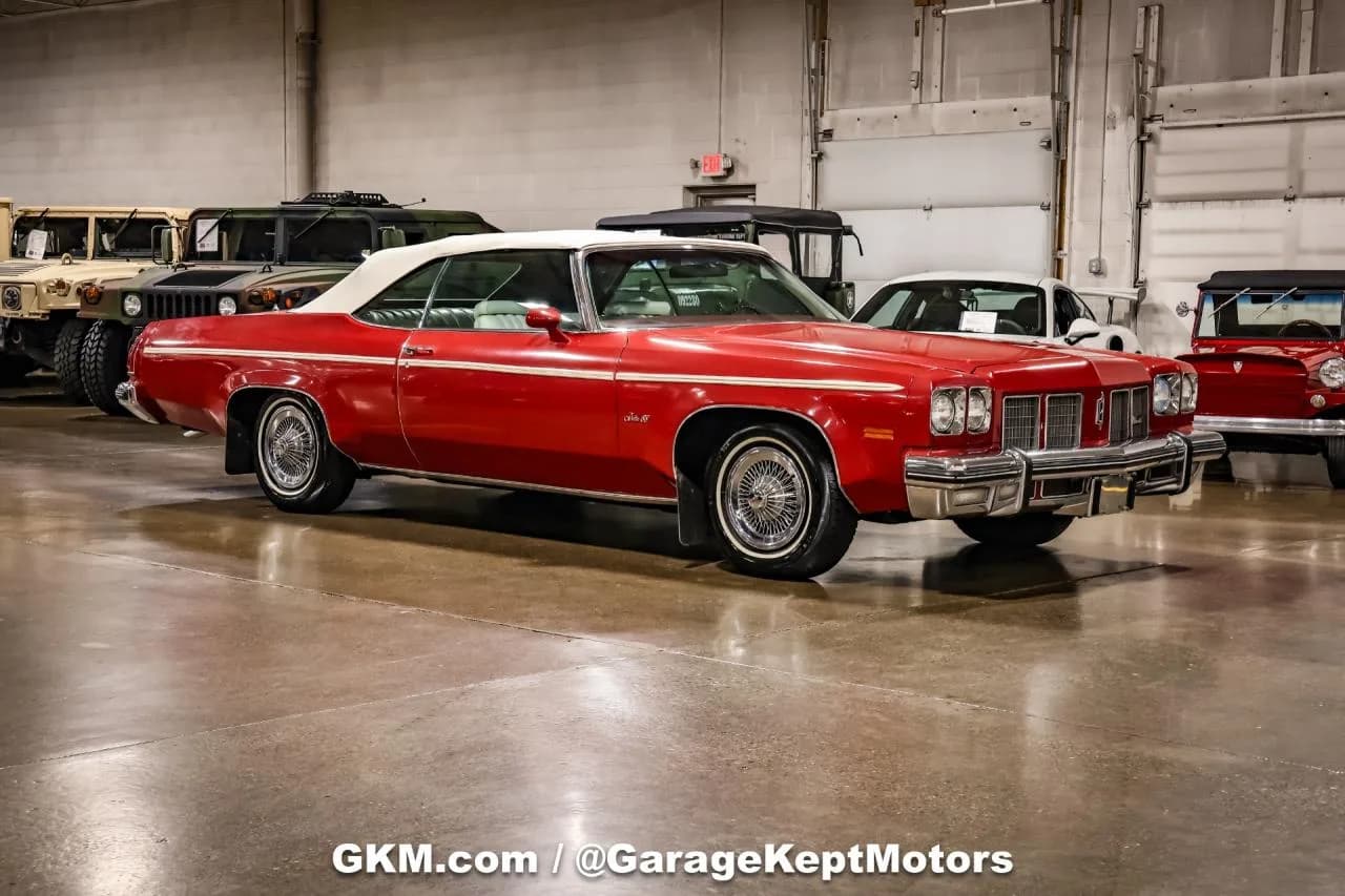 1975 Oldsmobile Delta 88 Royale - Thumbnail 3