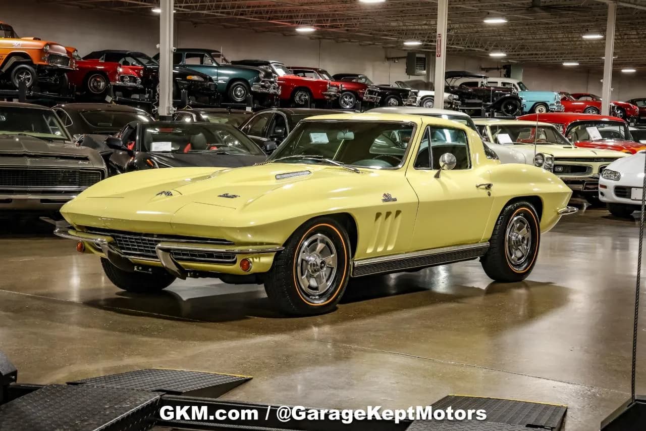 1966 Chevrolet Corvette - Thumbnail 3