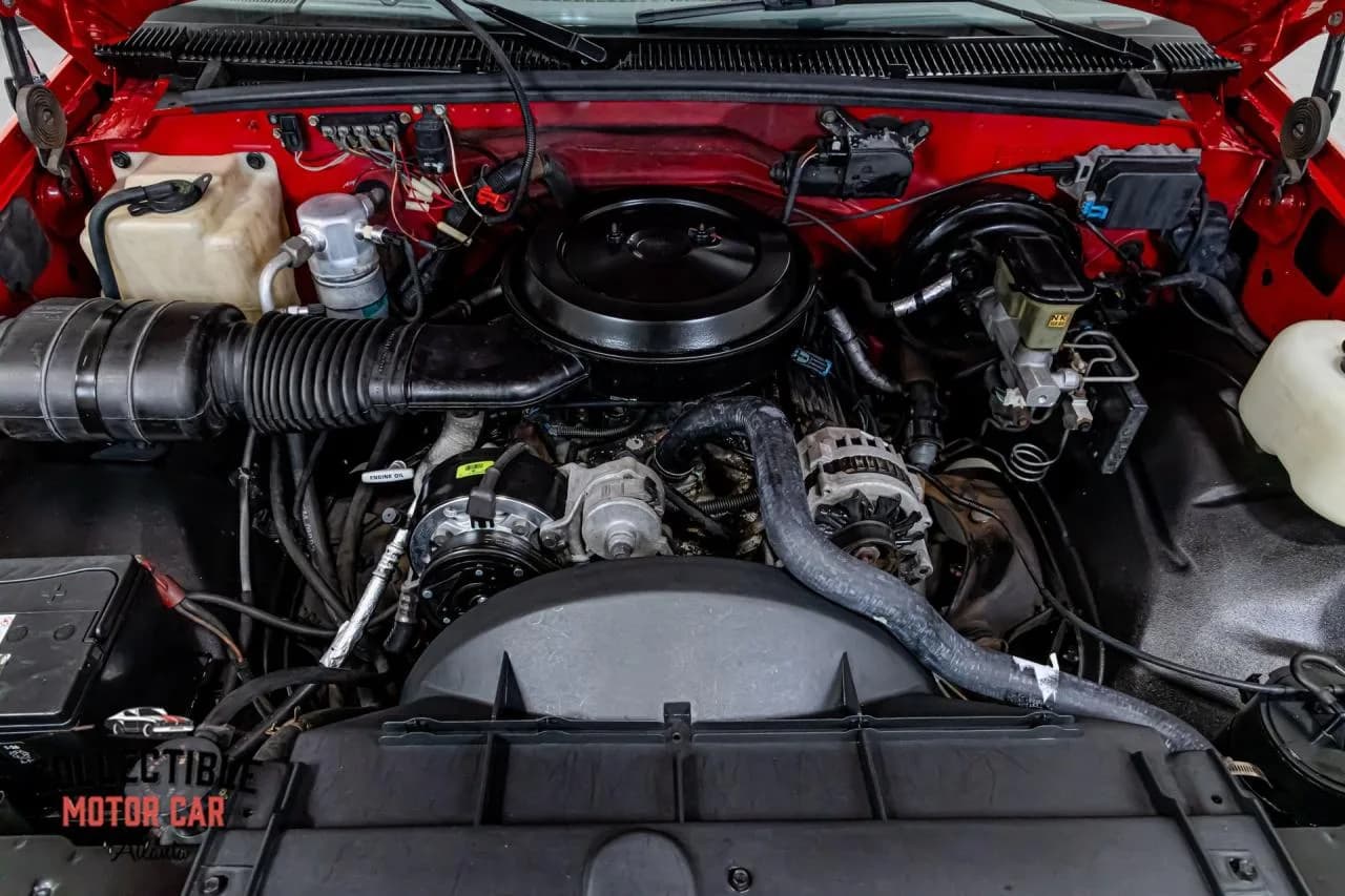 1992 Chevrolet C1500 - Thumbnail 4