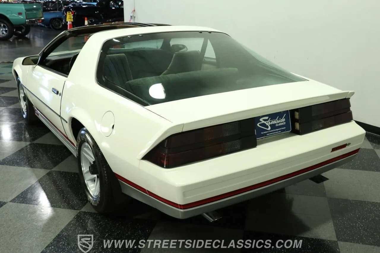 1983 Chevrolet Camaro Z/28 - Thumbnail 8
