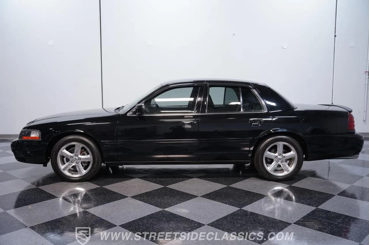 2003 Mercury Marauder - Thumbnail 2
