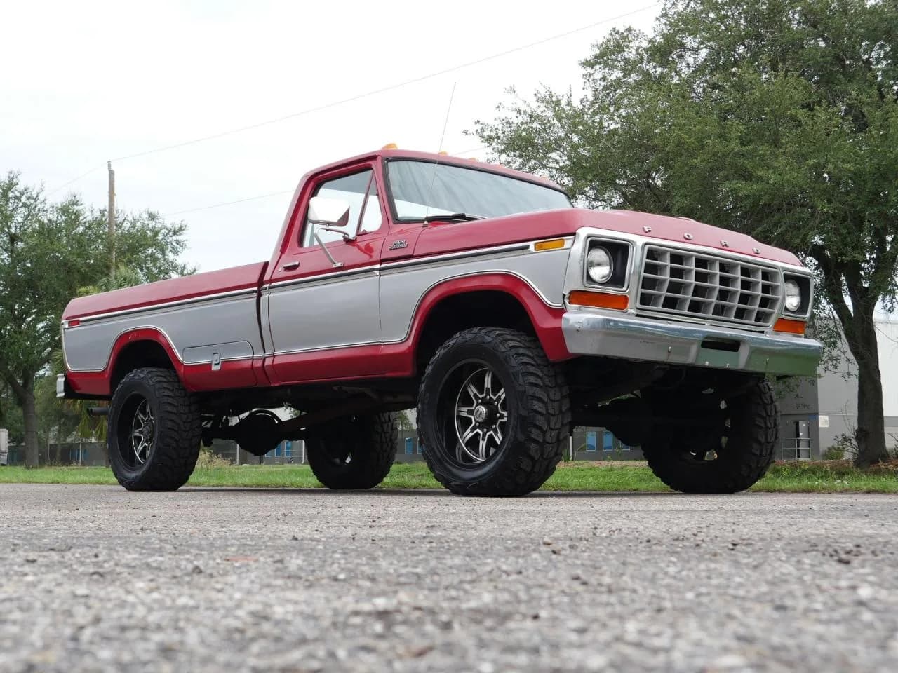 1973 Ford F250 Custom 4x4 - Thumbnail 5