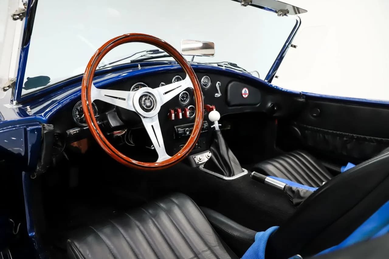 1966 Shelby Cobra - Thumbnail 2
