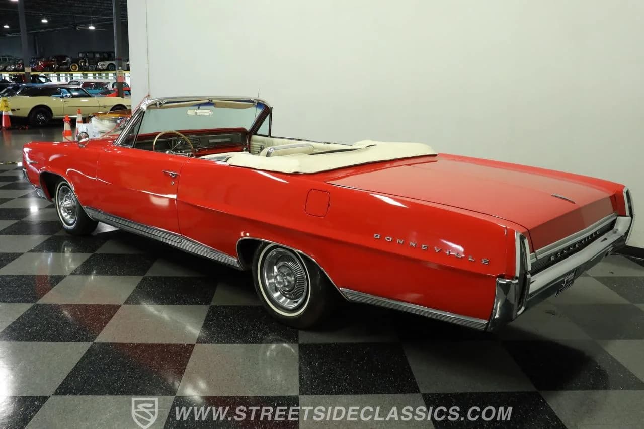 1964 Pontiac Bonneville Convertible - Thumbnail 7