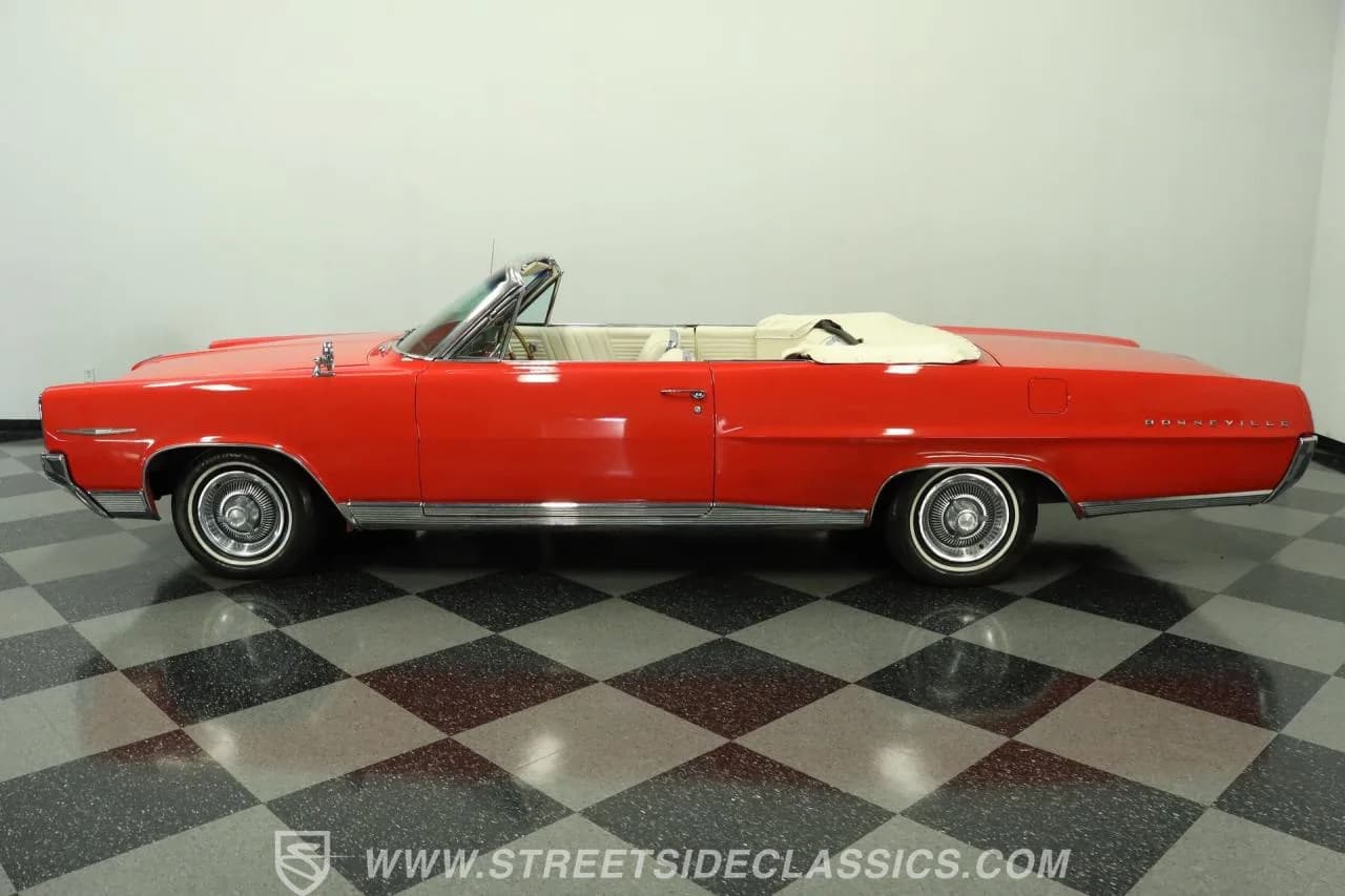 1964 Pontiac Bonneville Convertible - Thumbnail 2