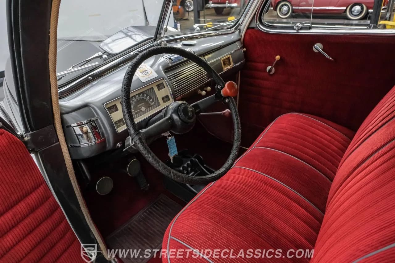 1940 Ford Deluxe Business Coupe - Thumbnail 4