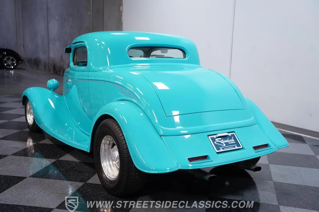 1933 Ford 3-Window Coupe - Thumbnail 7