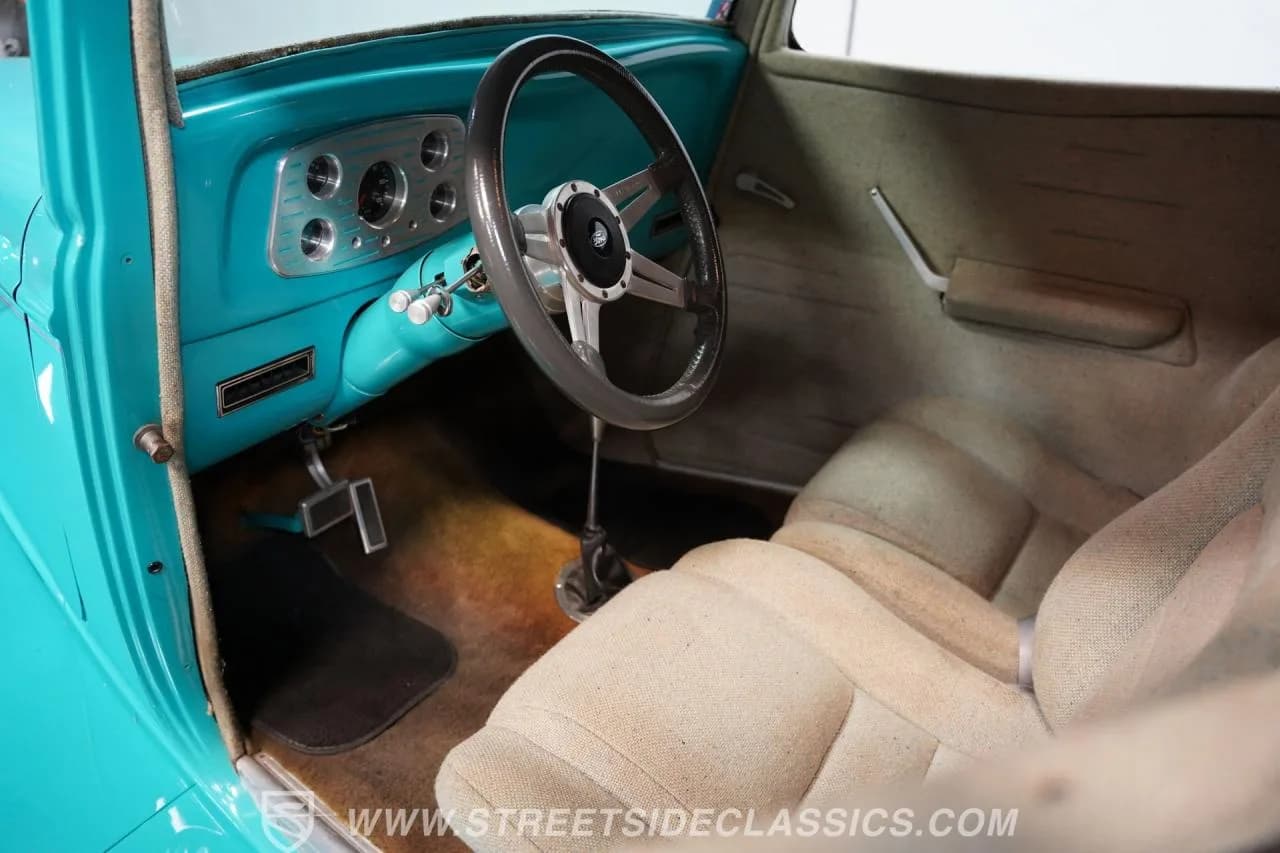 1933 Ford 3-Window Coupe - Thumbnail 3