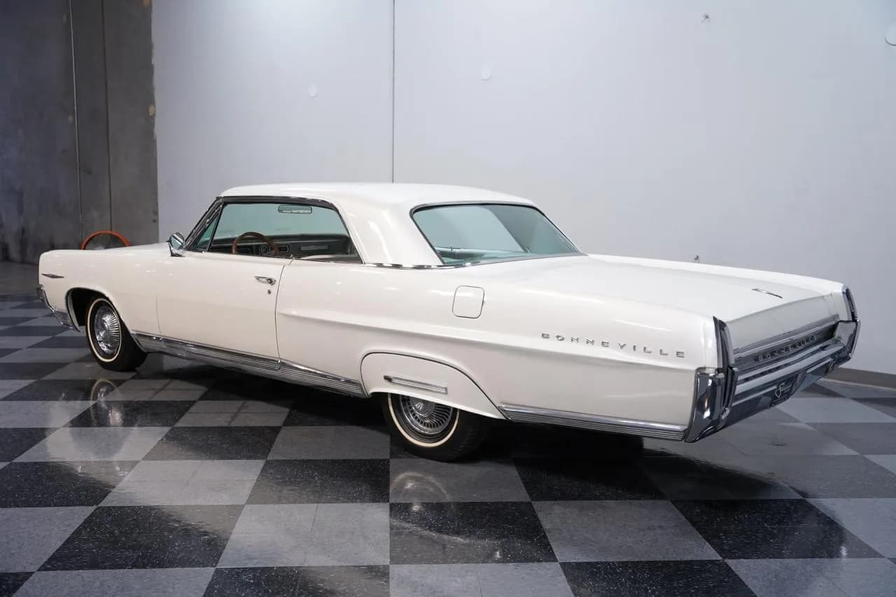 1964 Pontiac Bonneville - Thumbnail 8