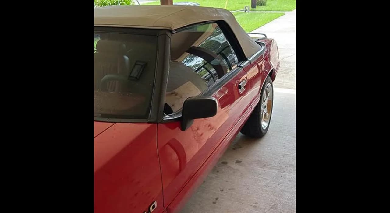 1992 Ford MUSTANG LX - Thumbnail 4