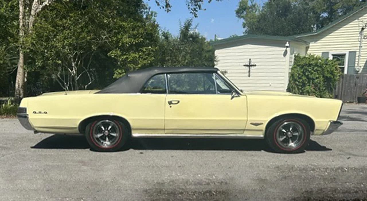 1965 Pontiac GTO - Thumbnail 4