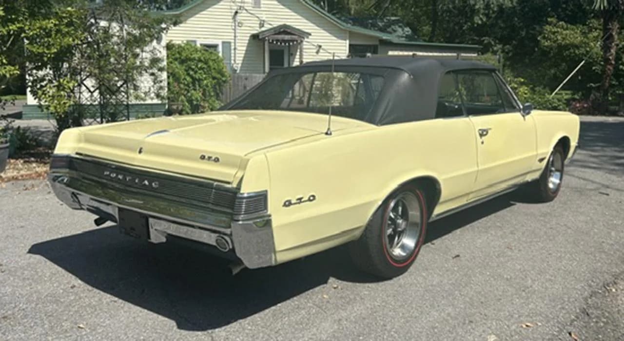 1965 Pontiac GTO - Thumbnail 2