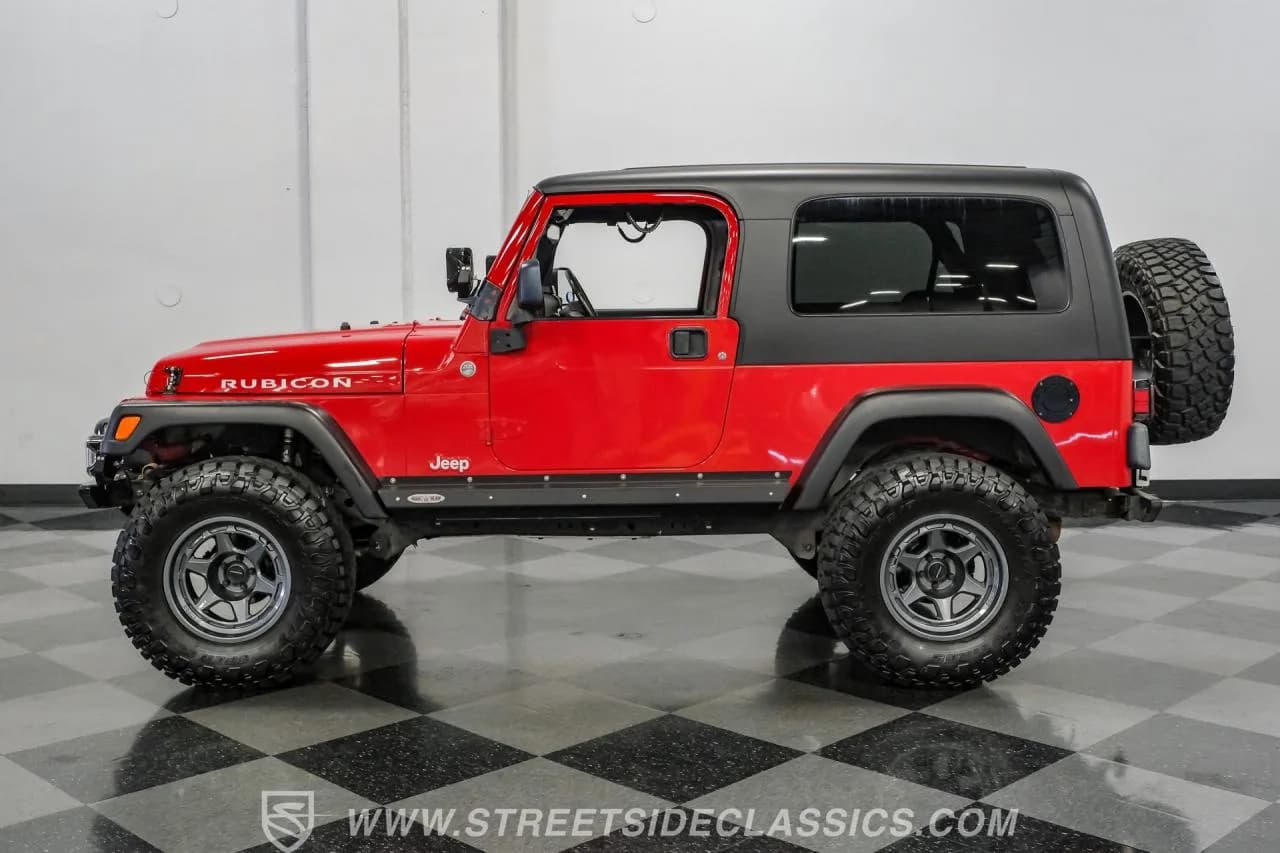 2005 Jeep Wrangler Unlimited Rubicon - Thumbnail 2