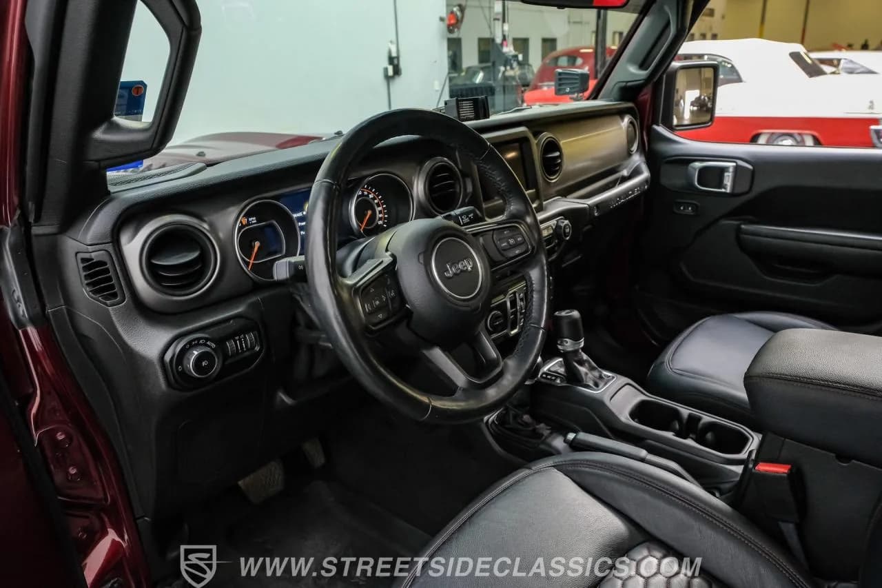 2021 Jeep Wrangler Unlimited Sport 4X4 - Thumbnail 4