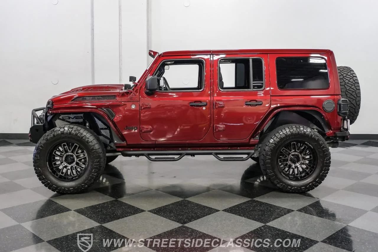 2021 Jeep Wrangler Unlimited Sport 4X4 - Thumbnail 2