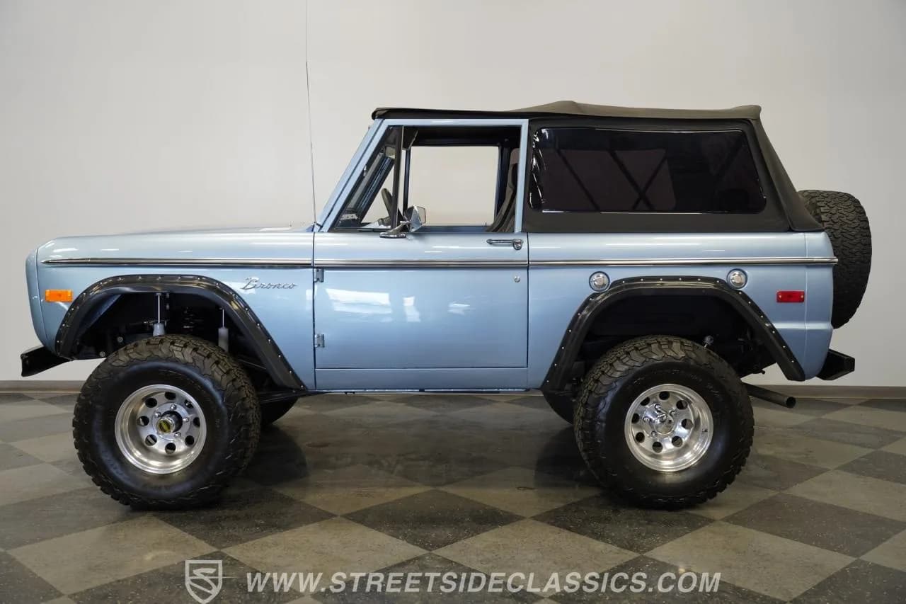 1970 Ford Bronco 4X4 - Thumbnail 8