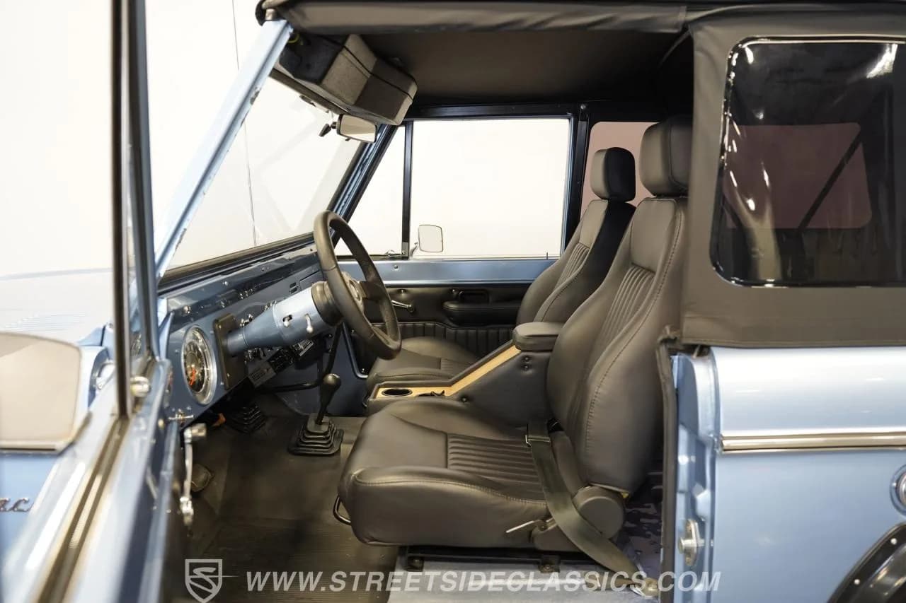 1970 Ford Bronco 4X4 - Thumbnail 3