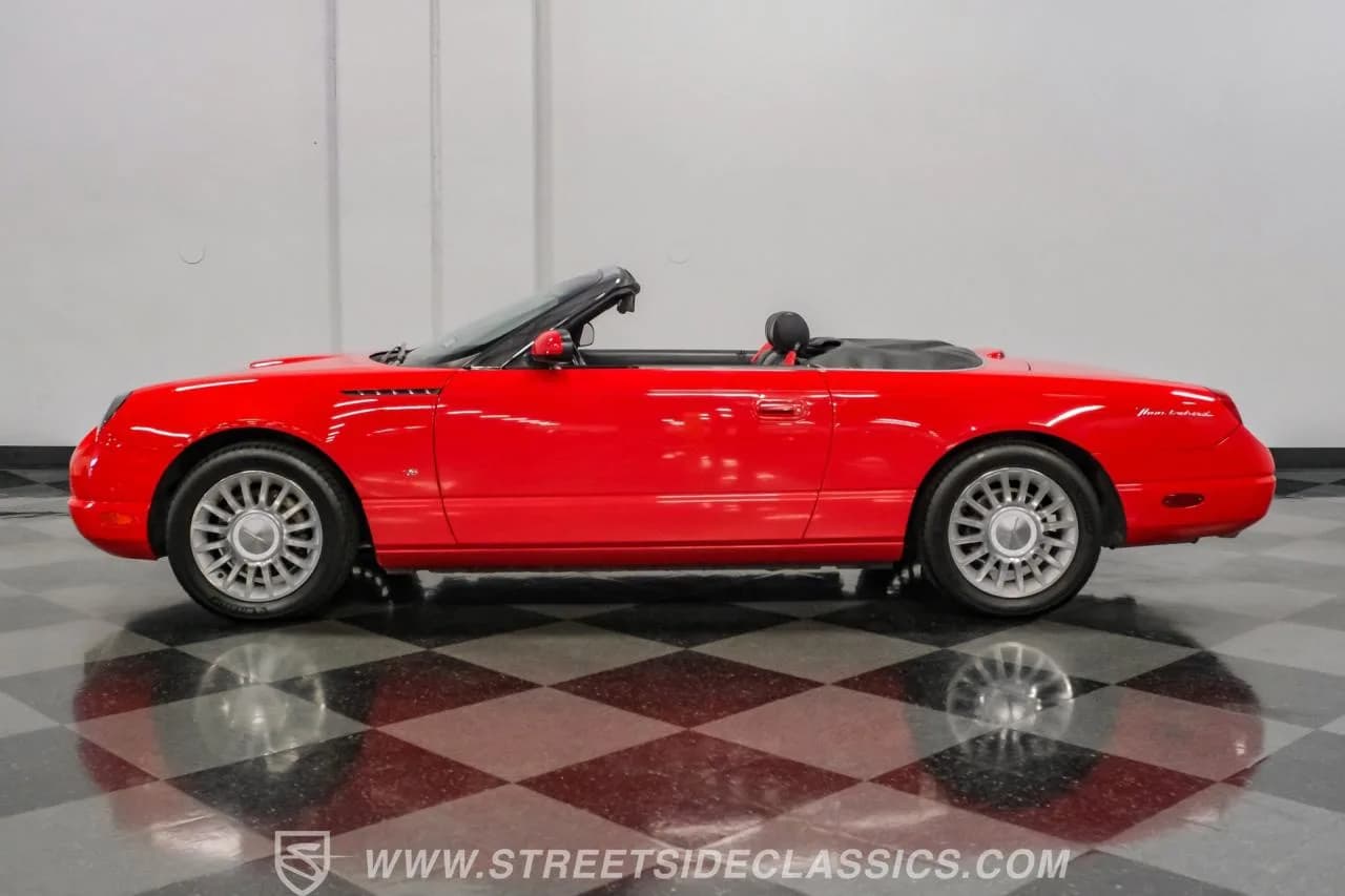 2004 Ford Thunderbird Deluxe - Thumbnail 2