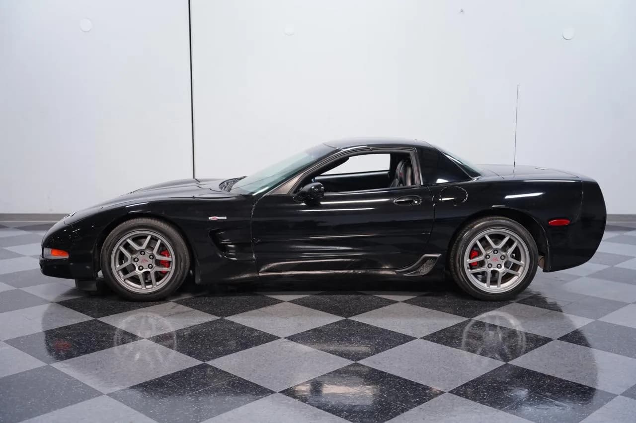 2003 Chevrolet Corvette Z06 - Thumbnail 2