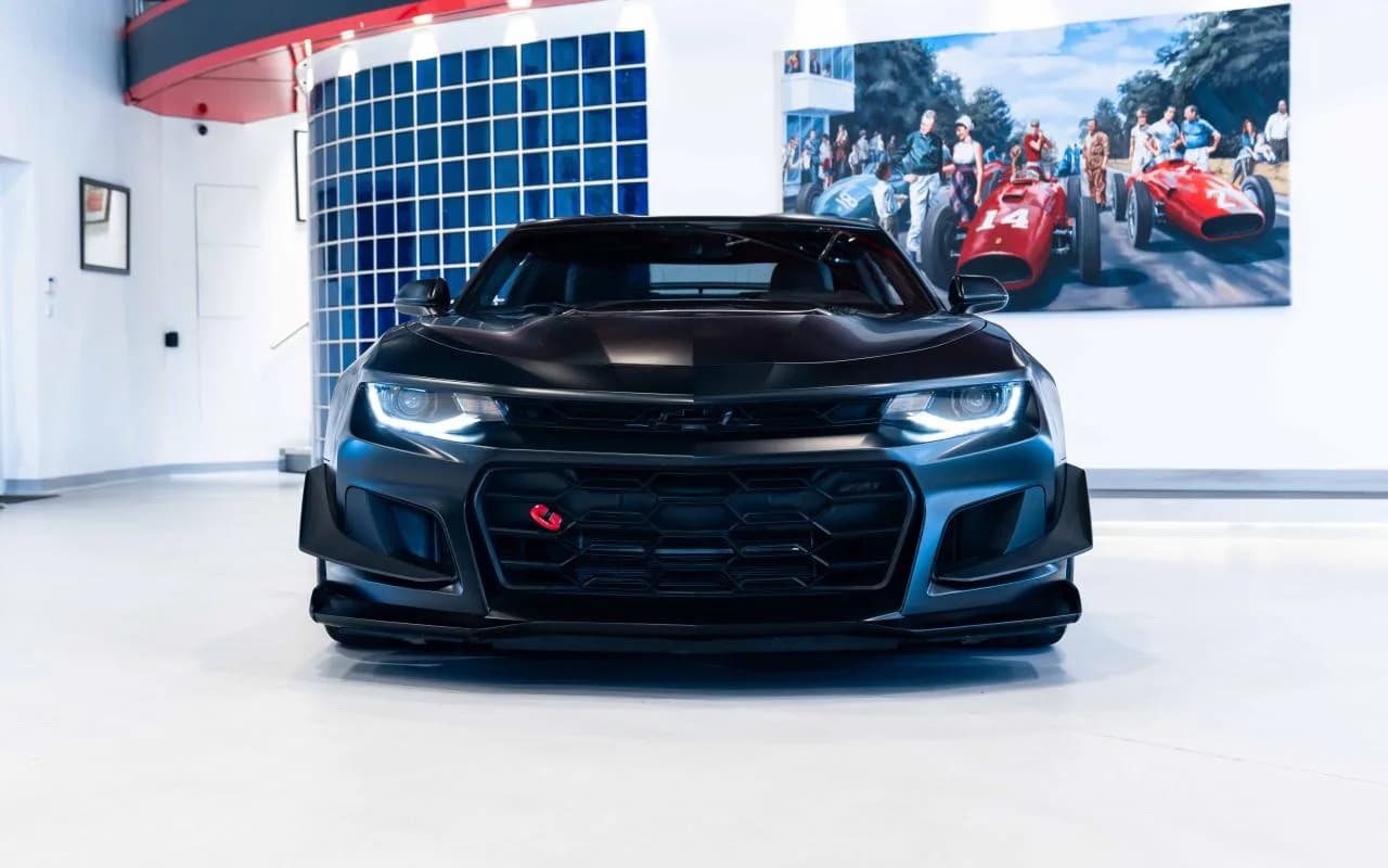 2019 Chevrolet Camaro ZL1 1LE - Thumbnail 2