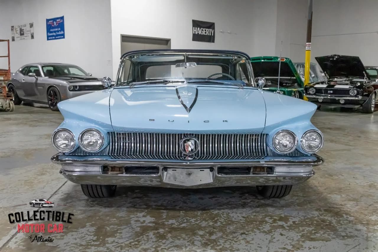1960 Buick LeSabre - Thumbnail 3