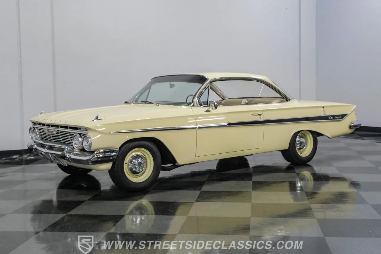 1961 Chevrolet Impala Bubble Top - Thumbnail 6