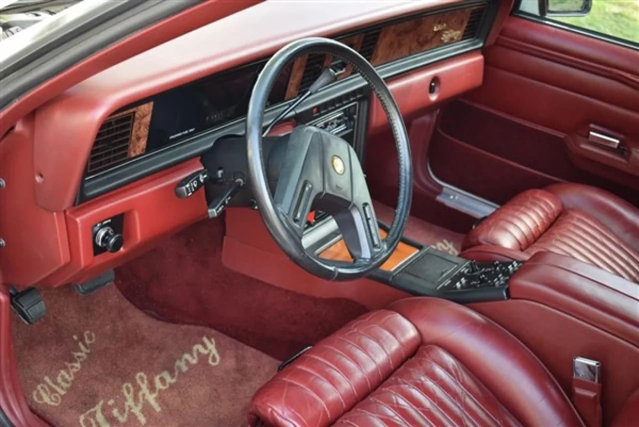 1984 Ford Mercury Tiffany Classic - Thumbnail 4