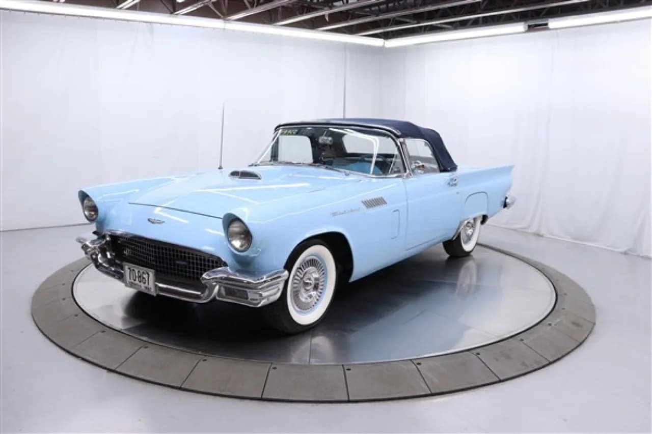 1957 Ford Thunderbird - Thumbnail 2