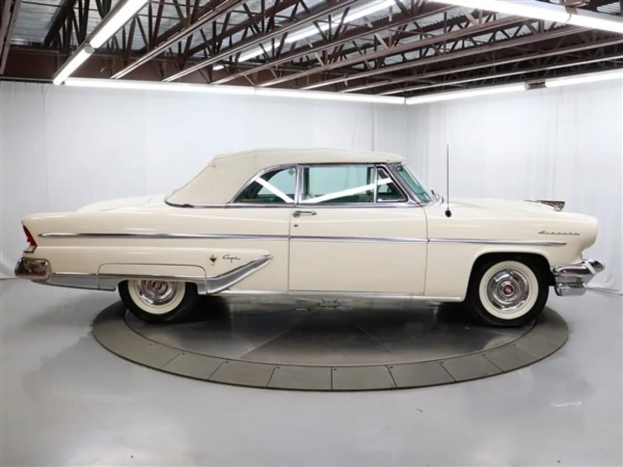 1955 Lincoln Capri - Thumbnail 8