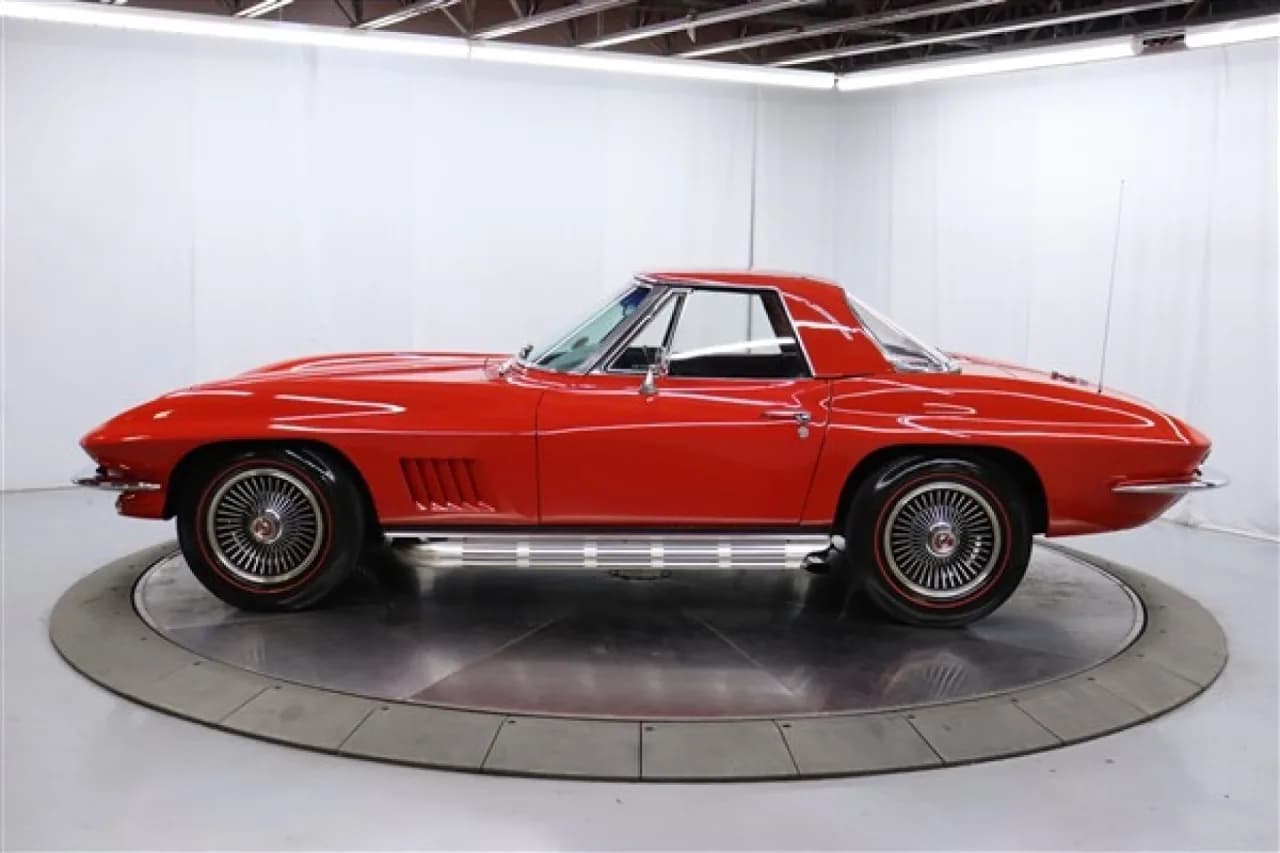 1967 Chevrolet Corvette - Thumbnail 4